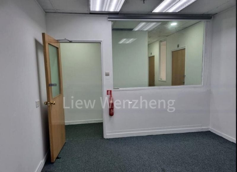 Light Industrial (B1) for Rent: Tat Ann Building - Image 1