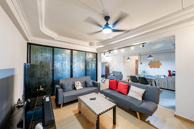 5 Room (5I) HDB for Sale in  621 Woodlands Drive 52 - Image 2