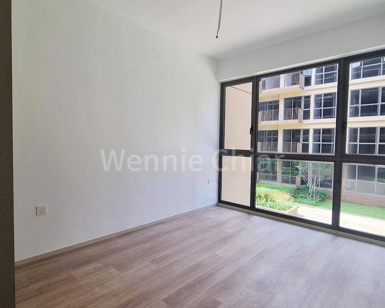 2 Bed Condo for Sale in  The Watergardens At Canberra - Image 9