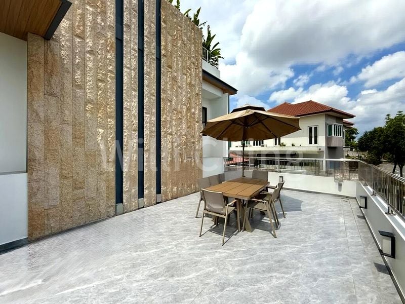 7 Bed Semi-Detached House (Landed) for Sale in  Chuan Green - Image 2