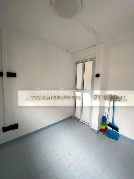 3 Room (3I) HDB for Rent in  18 Lorong 7 Toa Payoh - Image 3