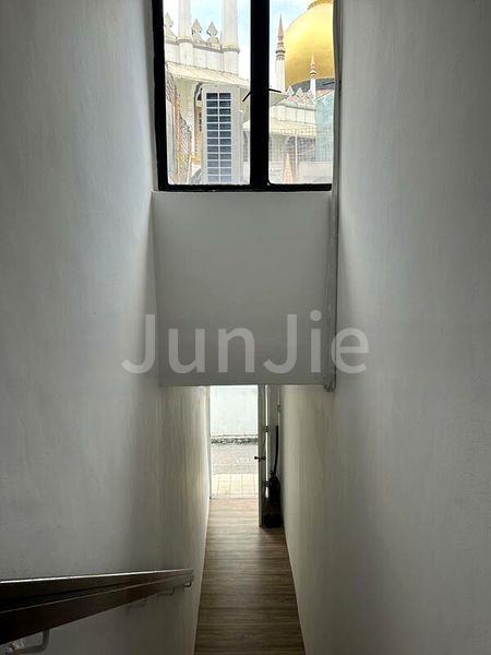 Shop / Shophouse for Rent: 1yr high footfall retail, fitness, takeaway, yoga, studio, lifestyle; with bathroom. - Image 2