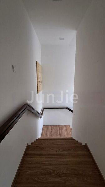 Shop / Shophouse for Rent: 1yr high footfall retail, fitness, takeaway, yoga, studio, lifestyle; with bathroom. - Image 7