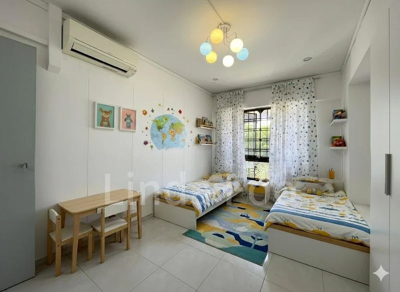 5 Room (5I) HDB for Sale in  288A Bukit Batok Street 25 - Image 15