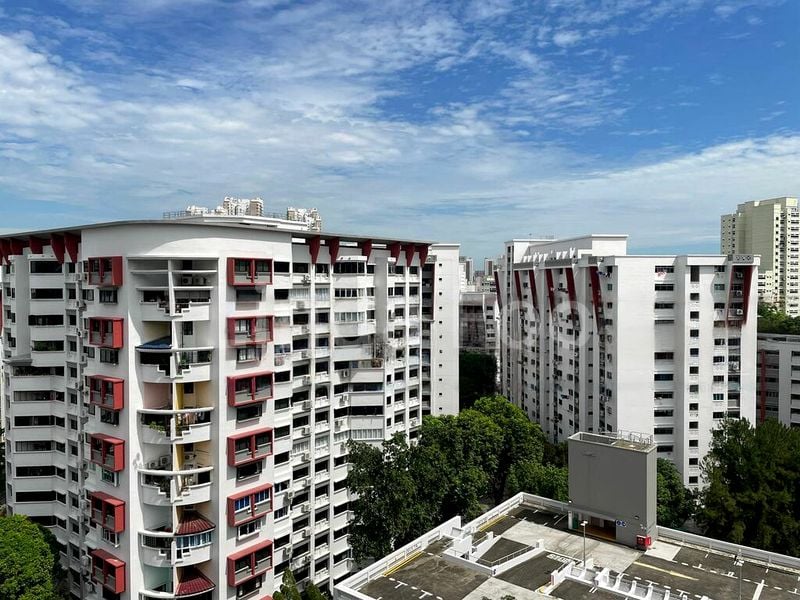 5 Room (5I) HDB for Sale in  288A Bukit Batok Street 25 - Image 11