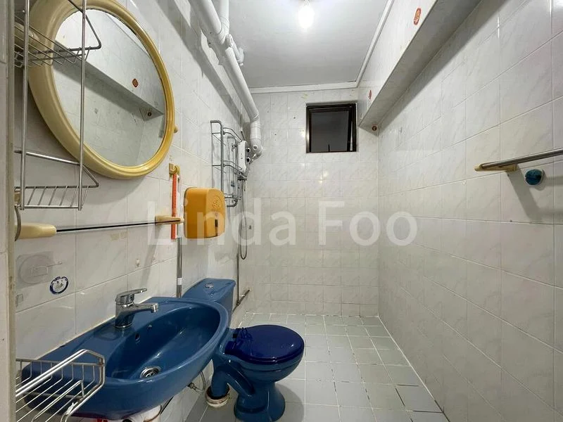 5 Room (5I) HDB for Sale in  288A Bukit Batok Street 25 - Image 9
