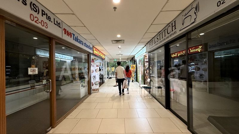 Mall Shop for Sale in Lucky Plaza - Image 13
