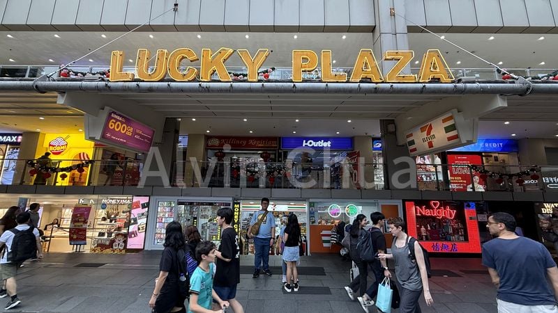 Mall Shop for Sale in Lucky Plaza - Image 1