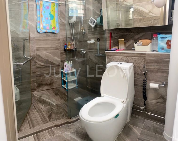 5 Room (5I) HDB for Sale in  227D Compassvale Drive - Image 10