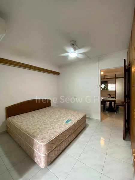 5 Room (5I) HDB for Rent in  42A Sims Drive - Image 9