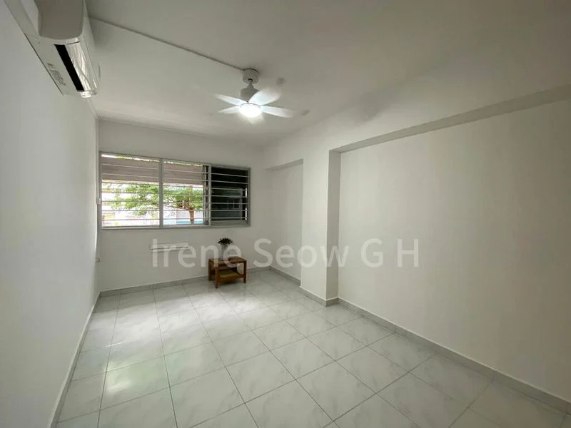 5 Room (5I) HDB for Rent in  42A Sims Drive - Image 8