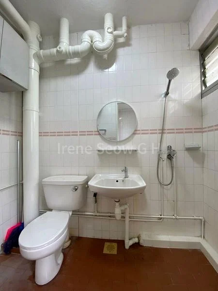 5 Room (5I) HDB for Rent in  42A Sims Drive - Image 1