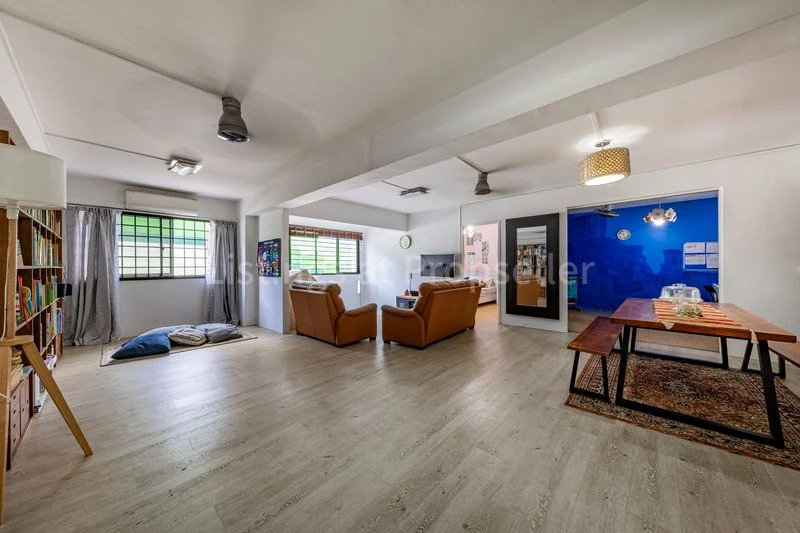 5 Room (5I) HDB for Sale in 551 Pasir Ris Street 51 - Image 1