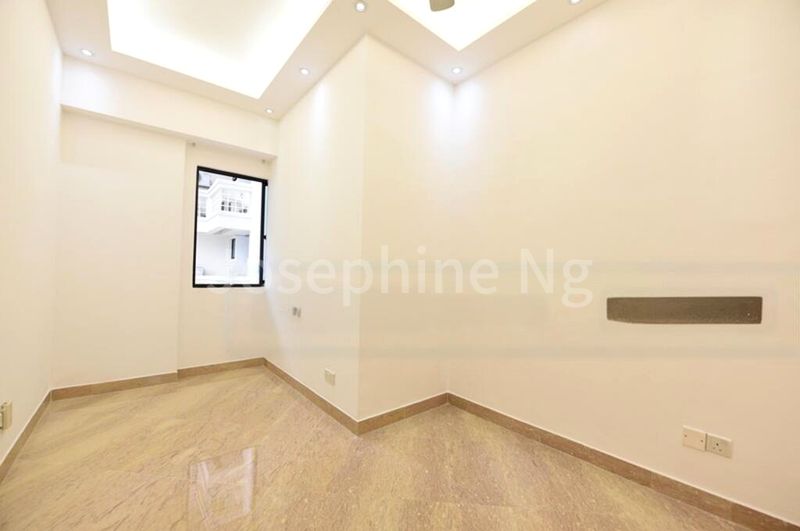 5 Bed Condo for Rent in  Spring Grove - Image 5