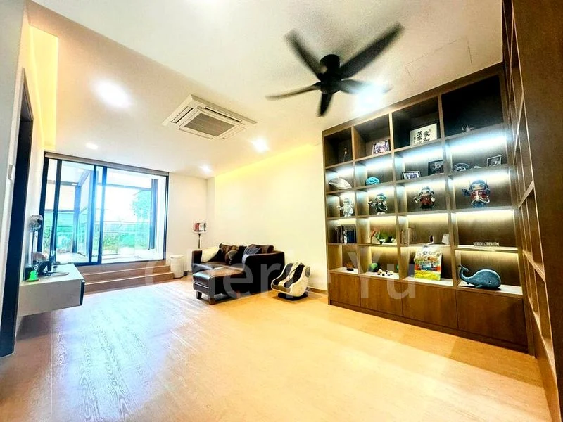 5 Bed Terraced House (Landed) for Sale in  Poh Huat Road - Image 2