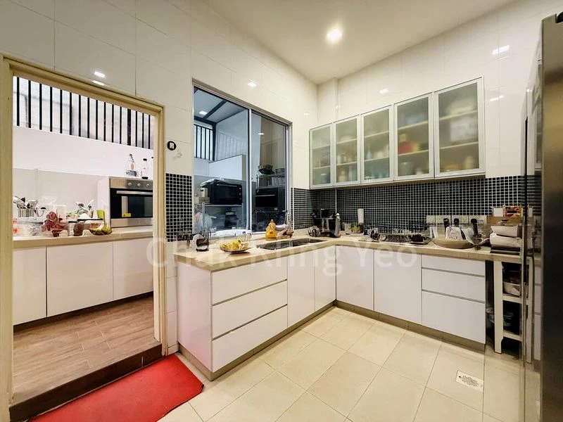 6 Bed Corner Terrace (Landed) for Sale in  Thomson Hills Estate - Image 11