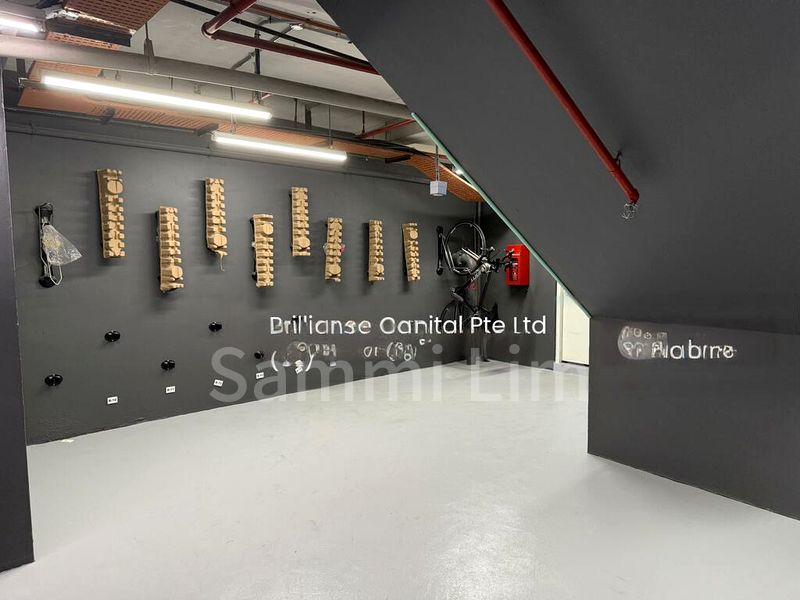 Office for Rent: Albert Complex, OG - Image 3