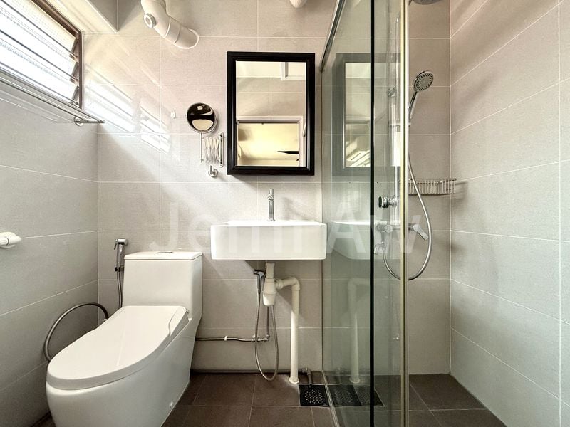 5 Room (5I) HDB for Sale in  445 Sin Ming Avenue - Image 8