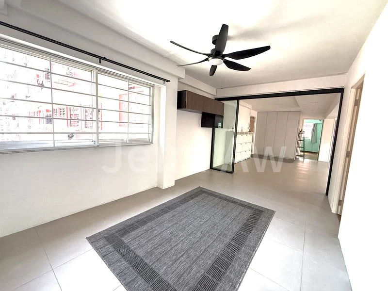 5 Room (5I) HDB for Sale in  445 Sin Ming Avenue - Image 3