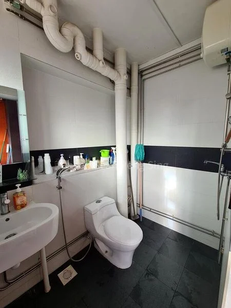 4 Room (4A) HDB for Rent in  754 Pasir Ris Street 71 - Image 2