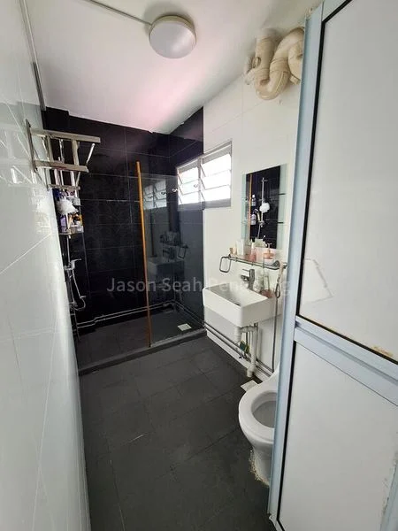 4 Room (4A) HDB for Rent in  754 Pasir Ris Street 71 - Image 1