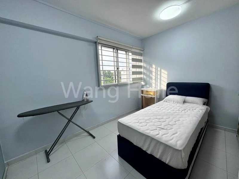 4 Room (4NG) HDB for Sale in  136 Bukit Batok West Avenue 6 - Image 3