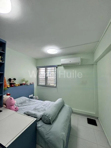 4 Room (4NG) HDB for Sale in  136 Bukit Batok West Avenue 6 - Image 1