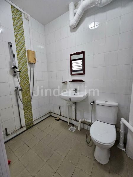 3 Room (3A) HDB for Sale in  806 Yishun Ring Road - Image 7