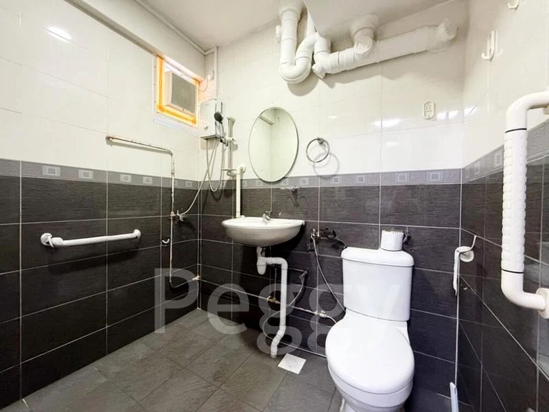 5 Room (5STD) HDB for Rent in  114 Depot Road - Image 3