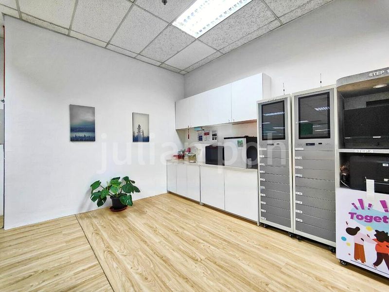 Light Industrial (B1) for Rent: KA Centre - Image 6