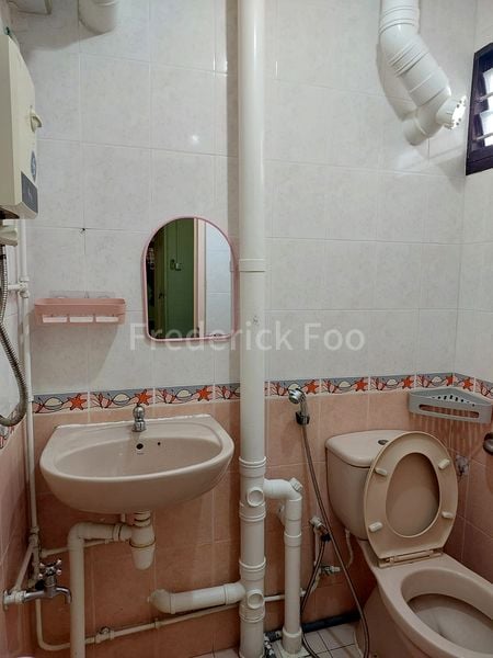 3 Room (3NG) HDB for Rent in  33 Bedok South Avenue 2 - Image 5