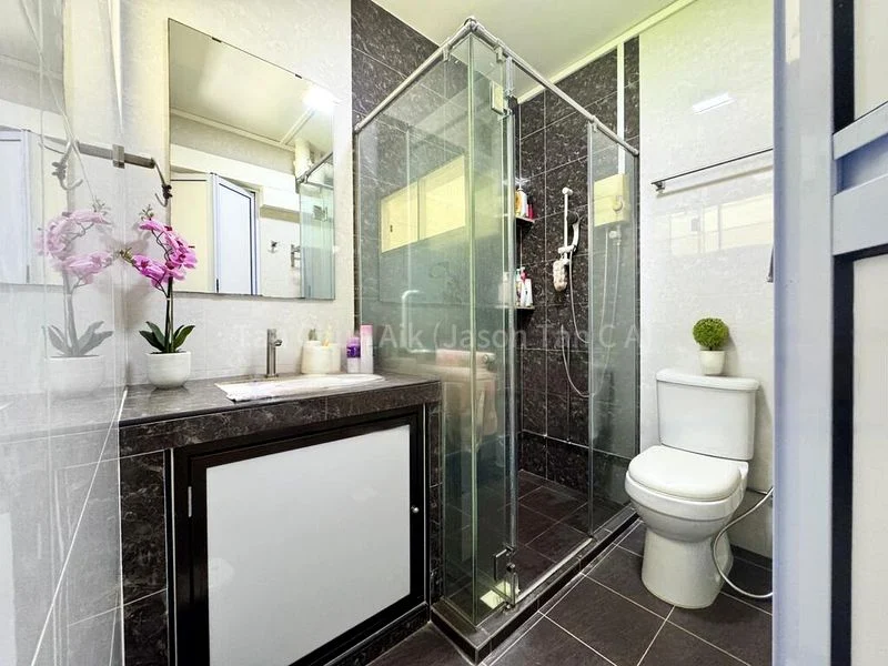 Maisonette HDB for Sale in  449 Pasir Ris Drive 6 - Image 9