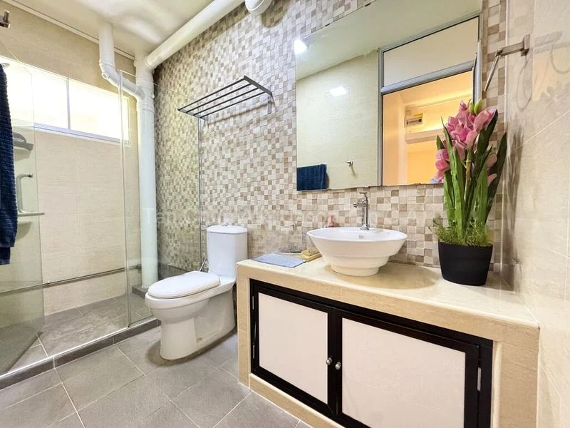 Maisonette HDB for Sale in  449 Pasir Ris Drive 6 - Image 8