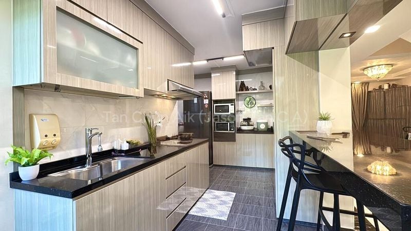 Maisonette HDB for Sale in  449 Pasir Ris Drive 6 - Image 3