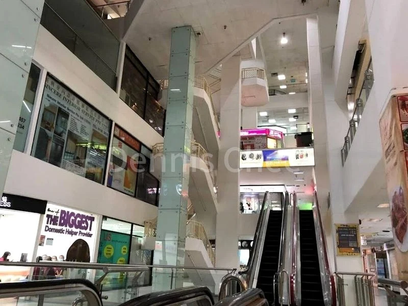 Shop / Shophouse for Rent: Bukit Timah Shopping Centre - Image 3