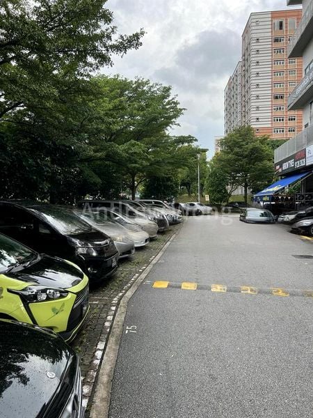 Light Industrial (B1) for Sale: First Centre - Image 1