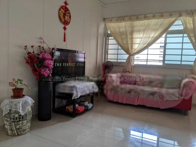 4 Room (4A) HDB for Rent in  765 Pasir Ris Street 71 - Image 2