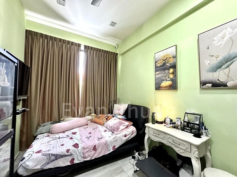 5 Bed Terraced House (Landed) for Sale in  Sembawang Hills Estate - Image 4