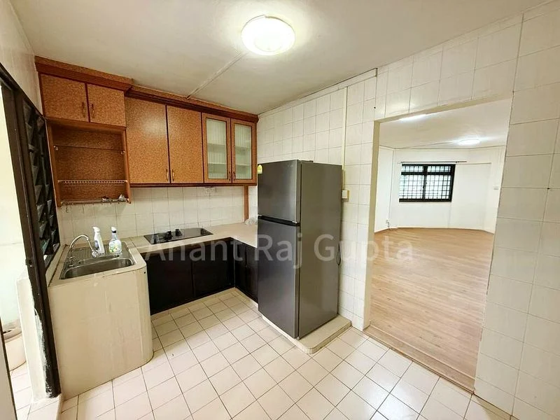 4 Room (4A) HDB for Rent in  898B Woodlands Drive 50 - Image 2
