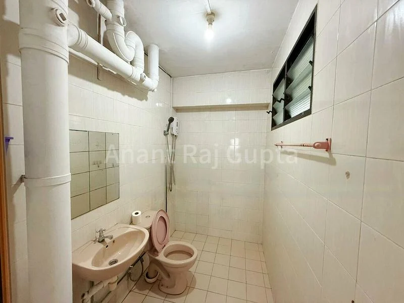 4 Room (4A) HDB for Rent in  898B Woodlands Drive 50 - Image 3