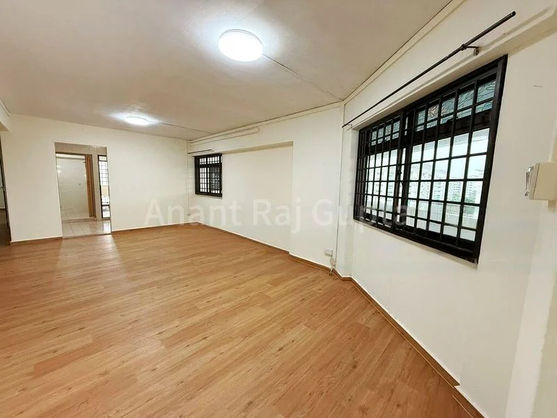4 Room (4A) HDB for Rent in  898B Woodlands Drive 50 - Image 1