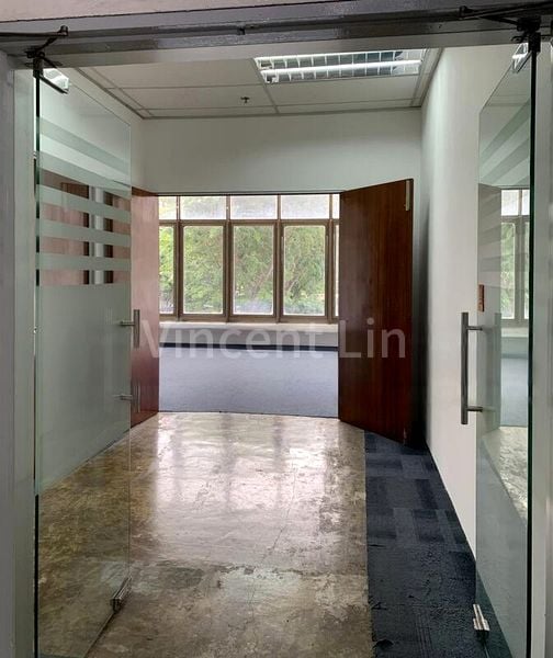 Light Industrial (B1) for Rent: Sindo Industrial Building - Image 4
