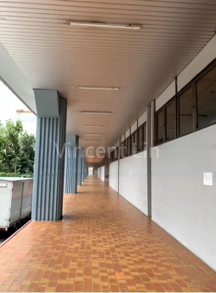Light Industrial (B1) for Rent: Sindo Industrial Building - Image 2
