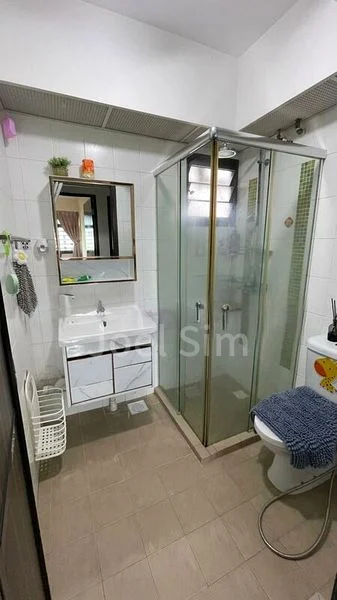 Common Room (HDB) for Rent in  180C Boon Lay Drive - Image 4