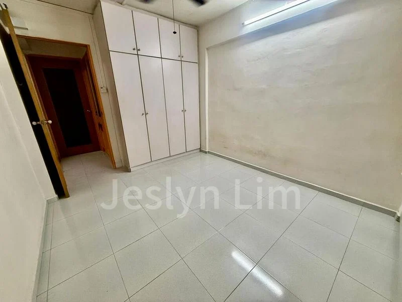 3 Room (3NG) HDB for Sale in 417 Ang Mo Kio Avenue 10 - Image 2