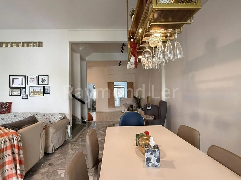 4 Bed Terraced House (Landed) for Sale in  Rivervale Drive - Image 5