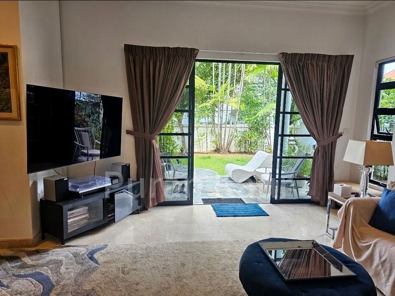 7 Bed Semi-Detached House (Landed) for Sale in  Eastwood Road - Image 3