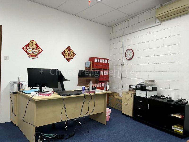 Light Industrial (B1) for Sale: Lam Soon Industrial Building - Image 5