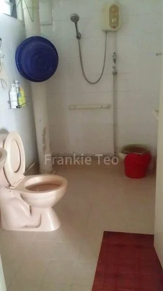 Common Room (HDB) for Rent in  288E Bukit Batok Street 25 - Image 1