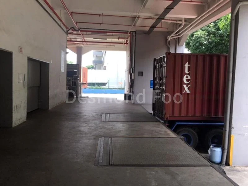 Light Industrial (B1) for Rent: Warehouse near Aljunied MRT - Image 1